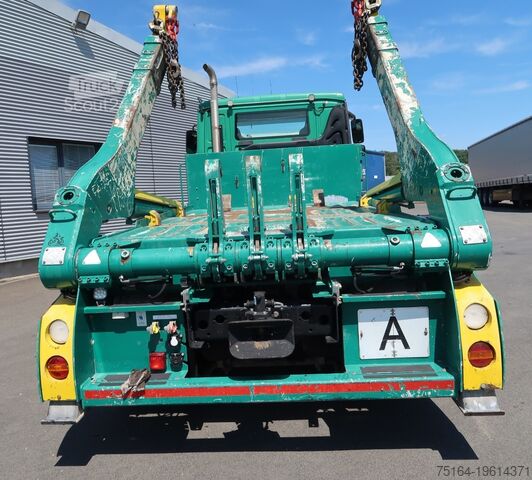 Autocarro con pala caricatrice MAN TGM 18.320 BL 4x2