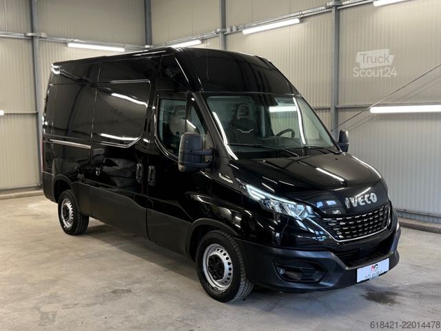 Panelvan IVECO Daily Kasten Automatic 2.3 D 155 3500KG AHK
