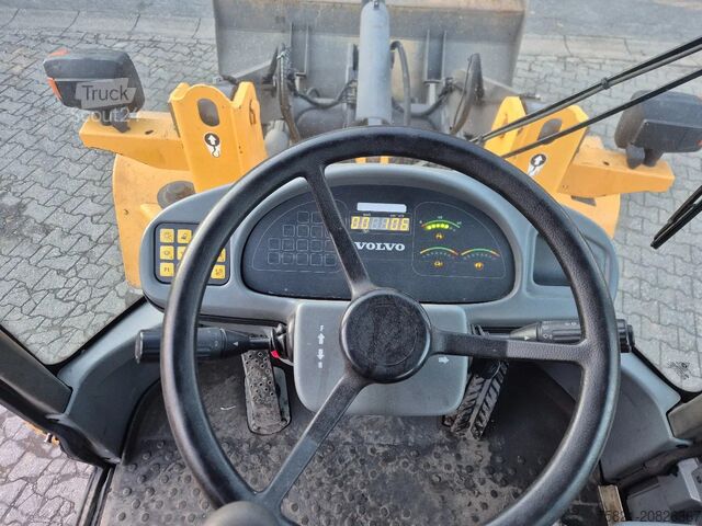 Nakladač Volvo L 35 B -Z