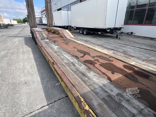 Nízkopodlažný náves LANGENDORF SATBUE 30/38  3 Achs Tiefbett- Satteltieflader