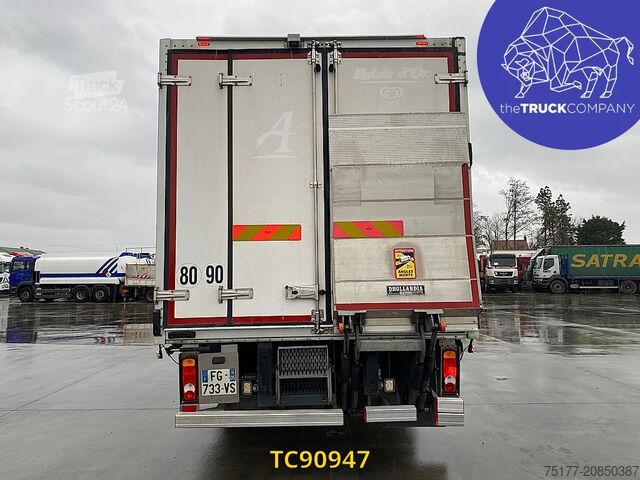 Refrigerated/frozen transport Renault D 210