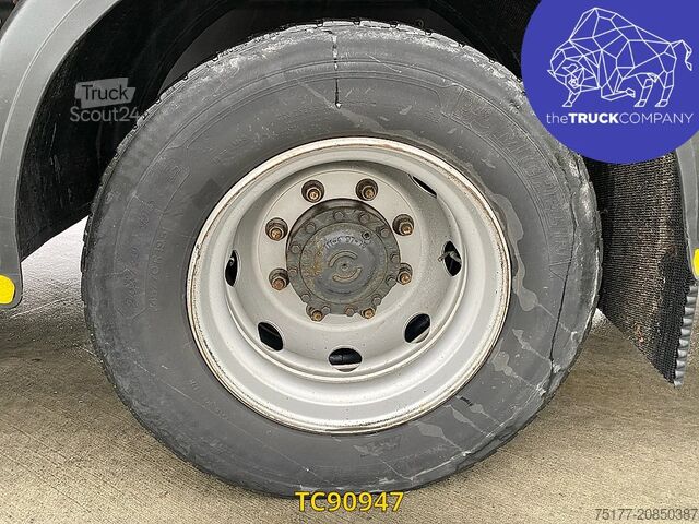 Refrigerated/frozen transport Renault D 210