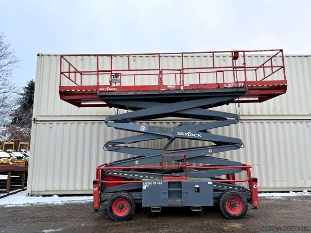 Platforma robocza Skyjack SJ9250RT 4x4 / 17.2 Meter / 2016 BJ
