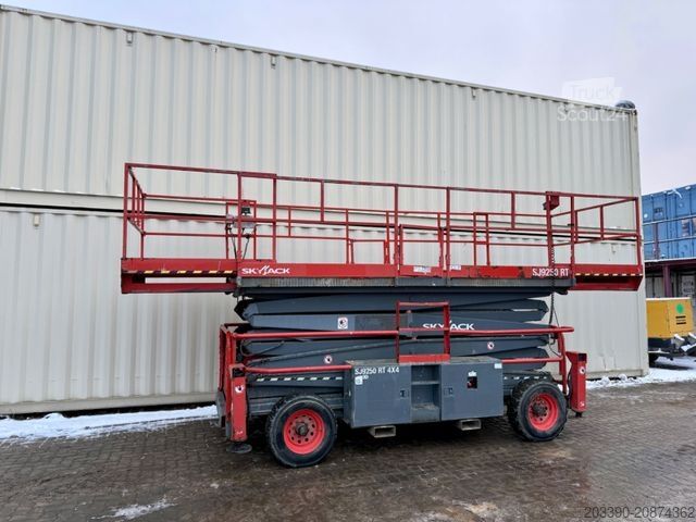 Platforma robocza Skyjack SJ9250RT 4x4 / 17.2 Meter / 2016 BJ
