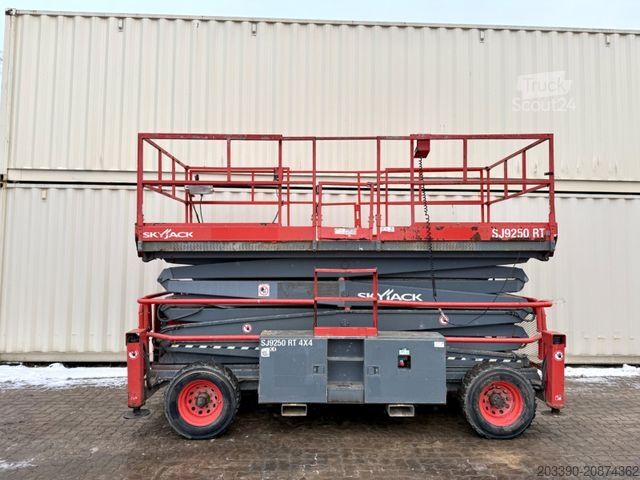 Platforma robocza Skyjack SJ9250RT 4x4 / 17.2 Meter / 2016 BJ