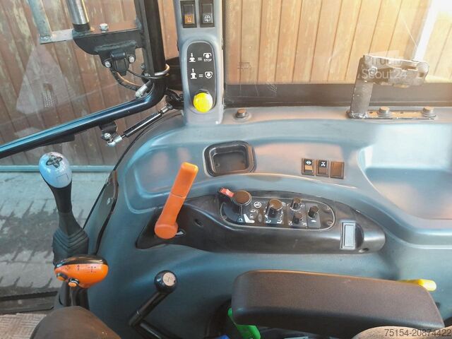 Трактор New Holland TL90A (4WD)