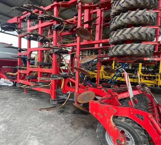 Déchaumeur Horsch Tiger 8AS+ Pronto 8TD