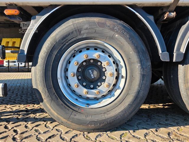 Semirremolque con piso móvil STAS S300ZX / 2 Liftachsen