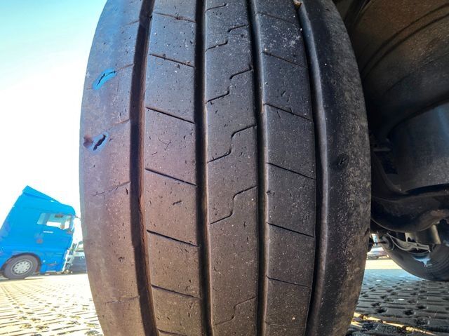 Semirremolque con piso móvil STAS S300ZX / 2 Liftachsen