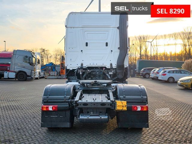 Standard SZM MERCEDES-BENZ Actros 1843