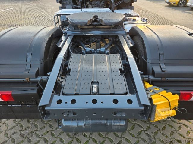 Standard SZM MERCEDES-BENZ Actros 1843