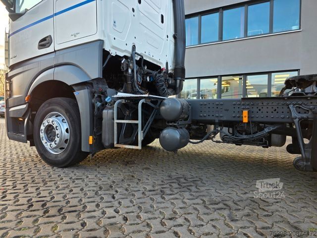 Standard SZM MERCEDES-BENZ Actros 1843