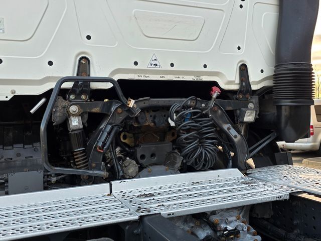 Standard SZM MERCEDES-BENZ Actros 1843