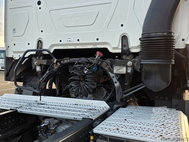 Standard SZM MERCEDES-BENZ Actros 1843