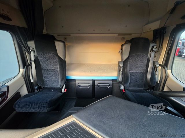 Standard SZM MERCEDES-BENZ Actros 1843