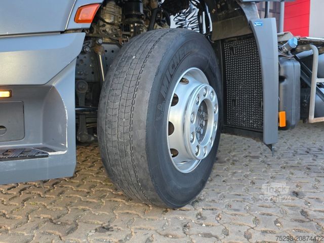Standard SZM MERCEDES-BENZ Actros 1843