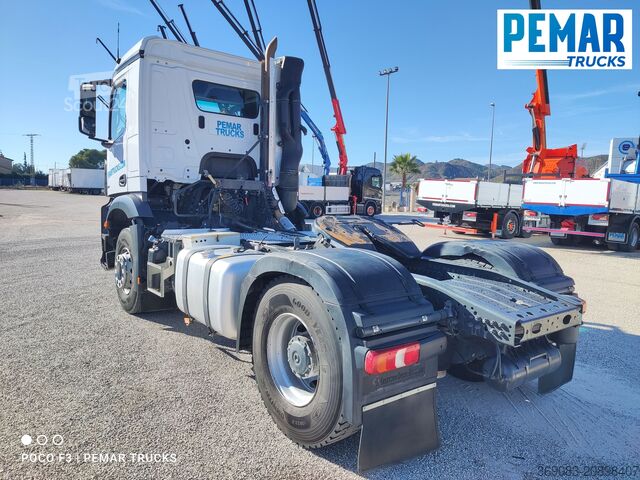 Ciężarówka ciężkiego typu MERCEDES BENZ AROCS 1848 TRACTORA EQUIPO HIDRAULICO