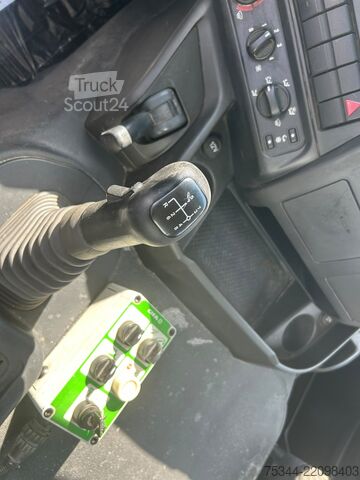 Kamion mikser za beton Iveco Trakker 450