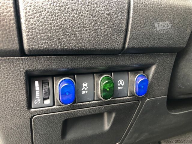 Pick-up furgons ISUZU D-Max Double Cab V-Cross AT + hohes Fahrwerk +