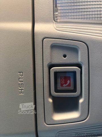 Kravas mikroautobuss ar pašizgāzēju ISUZU D-Max Space Cab L AT BIG-MAX L2+Kipper Schredder