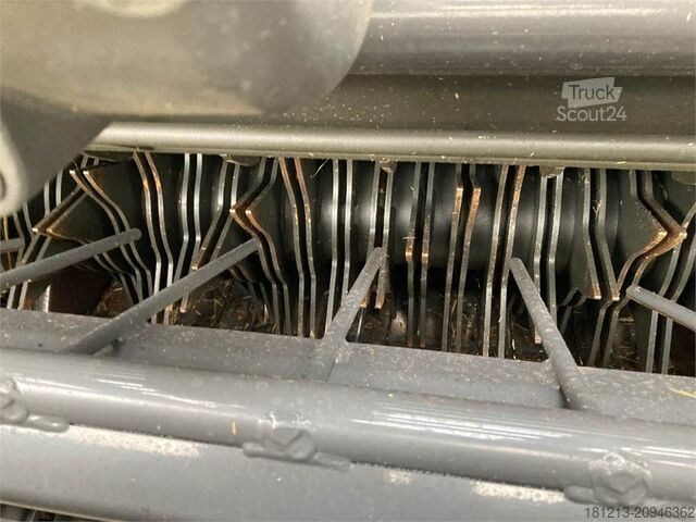 Széna technológia CLAAS Variant 585 RC PRO