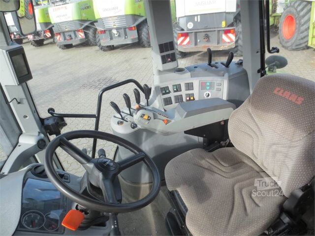 Máquina agrícola CLAAS AXION 810 CIS