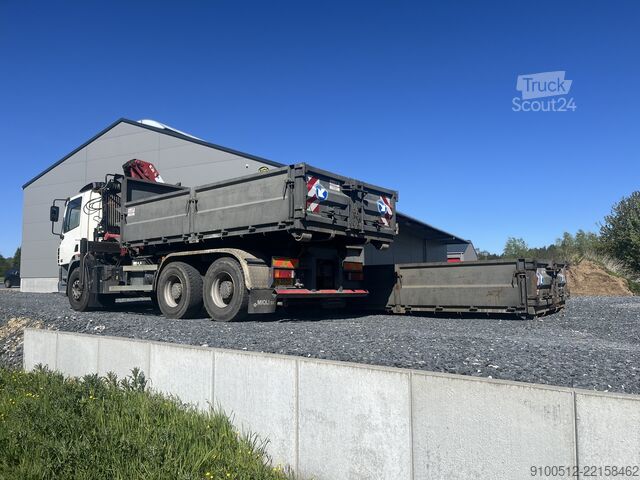 Kran monteret på lastbil og 2 ladkasser DAF CF 85