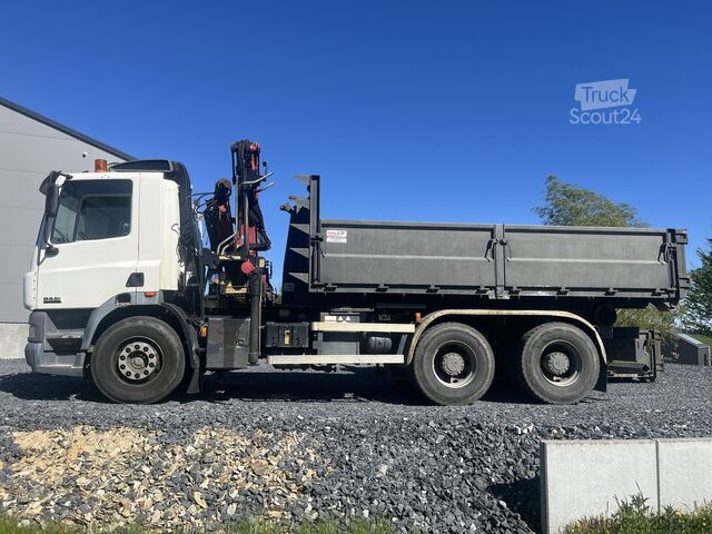 Kran monteret på lastbil og 2 ladkasser DAF CF 85