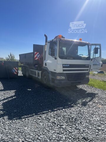 Kran monteret på lastbil og 2 ladkasser DAF CF 85