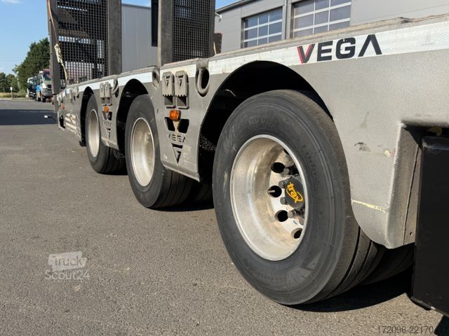 Nízkopodlažný náves Vega VEGA Tieflader, hydr. Rampen, verzinkt, Lenk