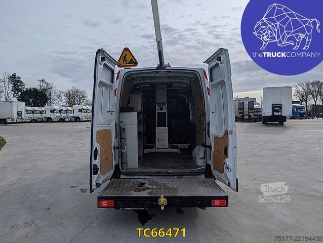 Løfteplattform Renault Master 145.35 nacelle
