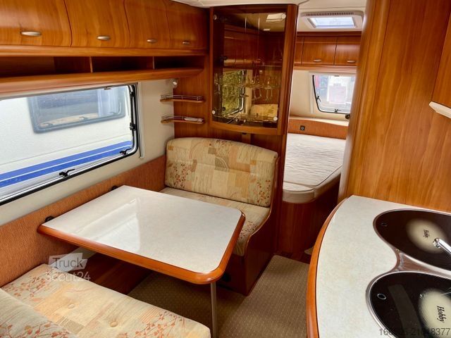 Caravane HOBBY 500 Kmfe Etagenbetten Festbett  Luftvorzelt