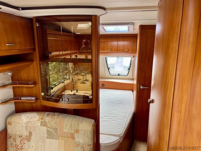 Caravane HOBBY 500 Kmfe Etagenbetten Festbett  Luftvorzelt