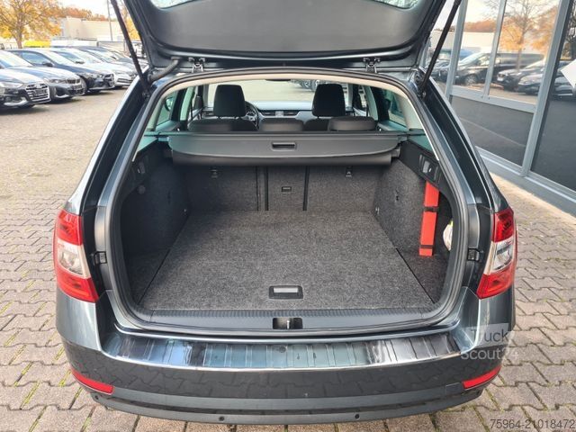 Minibus SKODA Octavia Combi Ambition 1.6 TDi - AHK -