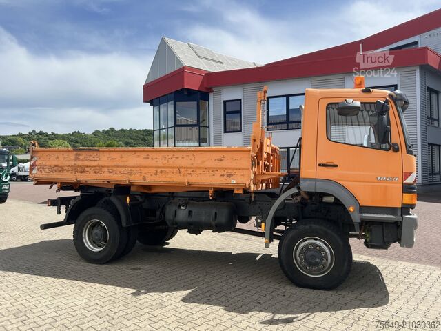 Camion-benne tricar Mercedes-Benz Atego 1823 AK 4x4 Atego 1823 AK 4x4