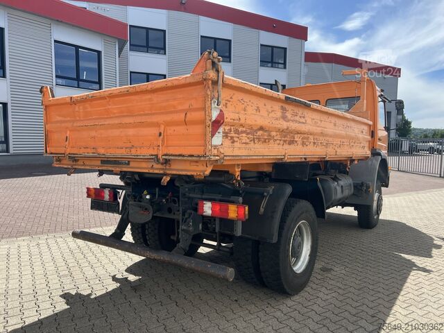 Camion-benne tricar Mercedes-Benz Atego 1823 AK 4x4 Atego 1823 AK 4x4