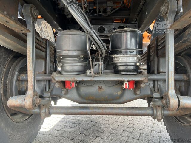 Camion-benne tricar Mercedes-Benz Atego 1823 AK 4x4 Atego 1823 AK 4x4