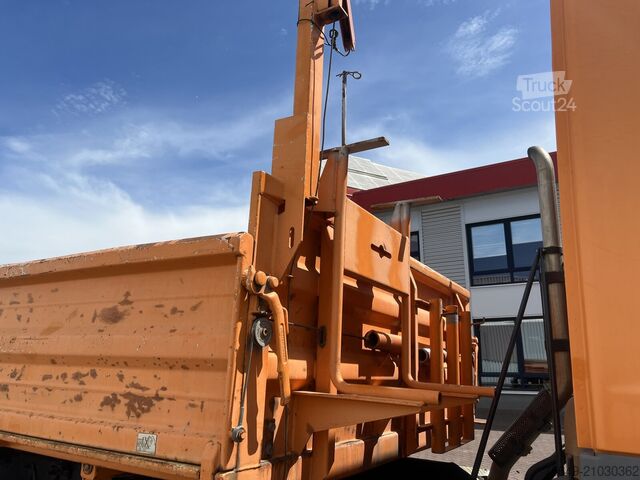 Camion-benne tricar Mercedes-Benz Atego 1823 AK 4x4 Atego 1823 AK 4x4