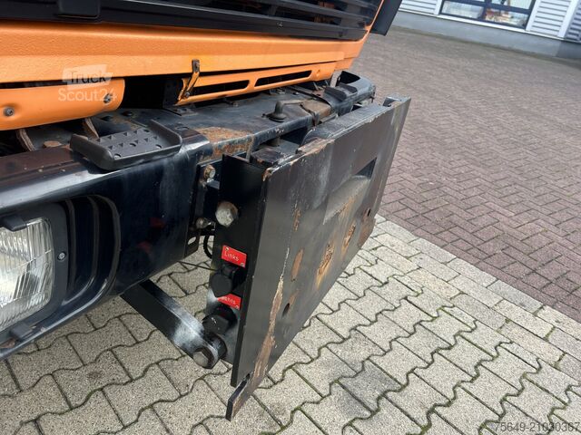 Special purpose truck Mercedes-Benz 1617 C 4x2 1617 C 4x2, Winterdienstausstattung