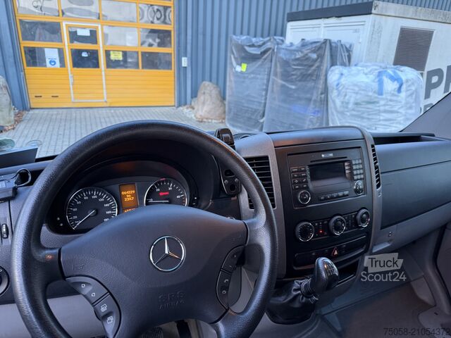 Minibus Mercedes-Benz 9. Sitzer - Rollstuhlrampe - Klima - 64