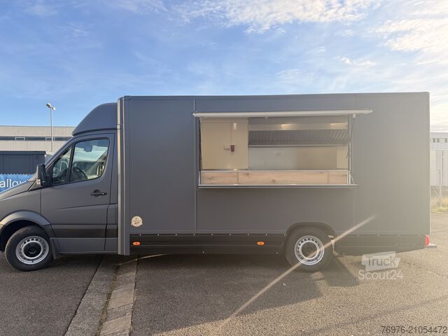 Magasin Mobile Mercedes-Benz Foodtruck, Imbisswagen, Food Truck mit neuer Küche und Ausstattung