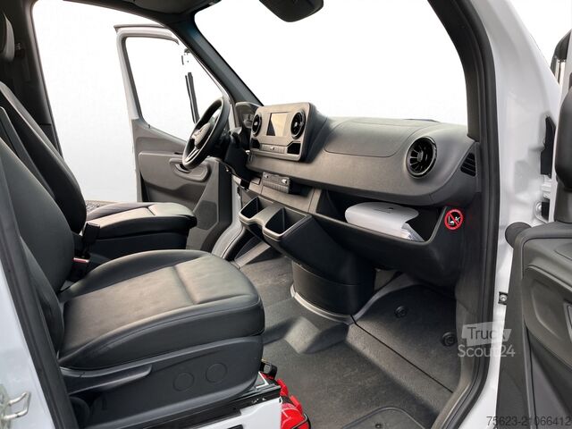 Camion bâché Mercedes-Benz Sprinter 319 CDI 4x4 Doka Pritsche  Klima LED AHK