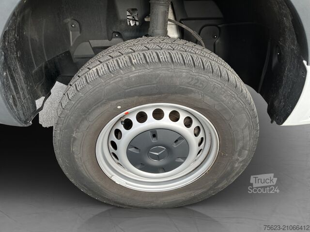 Camion bâché Mercedes-Benz Sprinter 319 CDI 4x4 Doka Pritsche  Klima LED AHK