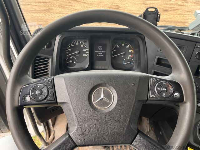 Грузовик-самосвал Mercedes-Benz Arocs