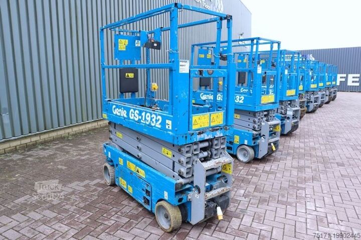 Scherenhebebühne Genie GS1932 Electric, Working Height 7.8 m, 227kg Capac