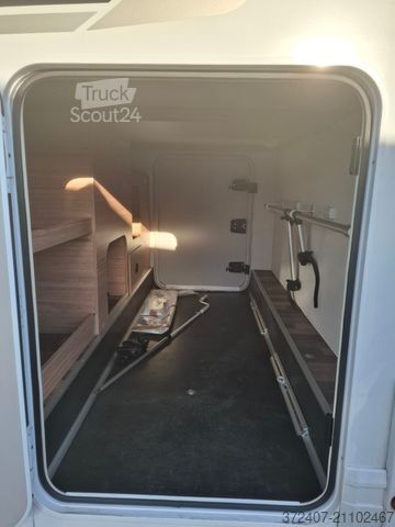 Caravana semiintegrada WEINSBERG CaraSuite 700 ME