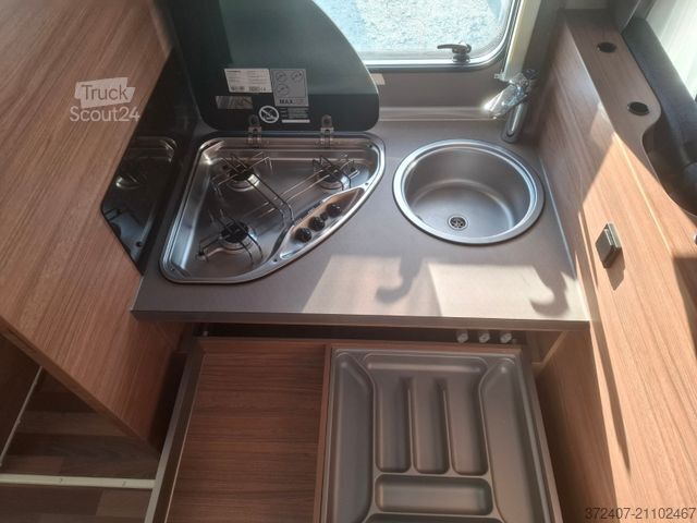 Caravana semiintegrada WEINSBERG CaraSuite 700 ME