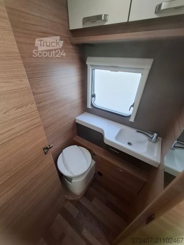 Caravana semiintegrada WEINSBERG CaraSuite 700 ME