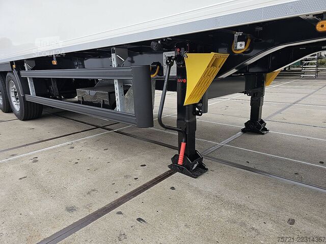 Koffer SYSTEM TRAILERS HEAVY DUTY PLYWOOD TAILLIFT 2x LIFTAXLE