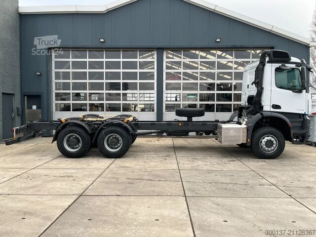 Chassis met cabine Mercedes-Benz Arocs 4045 6x4 Chassis Cabin